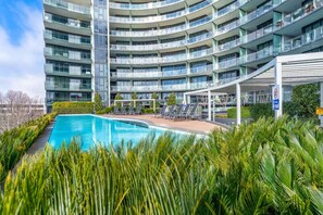 Pool - Fabulous 2BR/2BA Apartment in the Central District (Canberra)