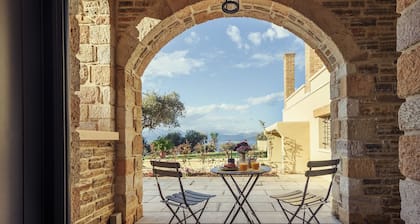 Villa Kalamos/Sea View and Pool nearby Athens/Tower