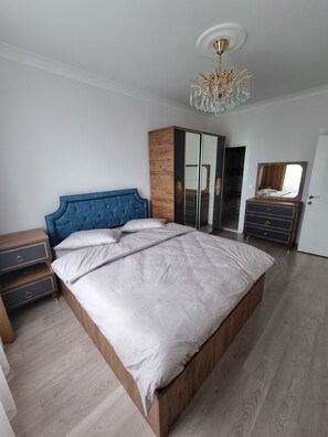 2 slaapkamers, een strijkplank/strijkijzer, wifi, beddengoed