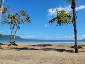 Beach - Stylish 2BR/2BA condo near the beach in gated Los Delfines Golf and Country Club (Puntarenas)