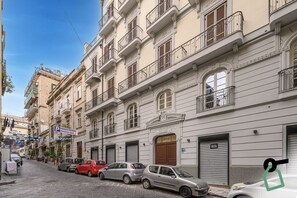 Exterior - HOTIDAY Room Collection - Napoli Duomo (Naples)