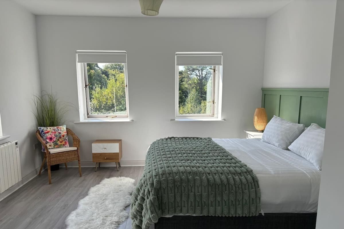 Deluxe Apartment, Mountain View | 2 bedrooms, free WiFi