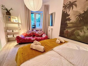 2 bedrooms, desk, travel cot, free WiFi