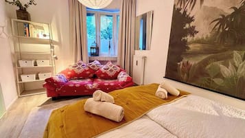 2 bedrooms, desk, travel crib, free WiFi