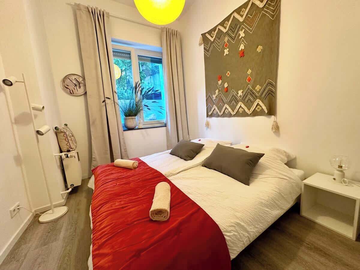 2 Schlafzimmer, Schreibtisch, Reisekinderbett, kostenloses WLAN