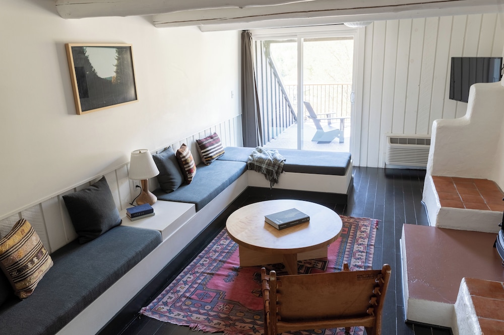 Scribner's Catskill Lodge by null