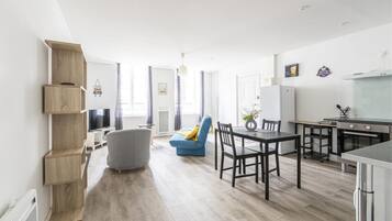 Smart TV, books, offices