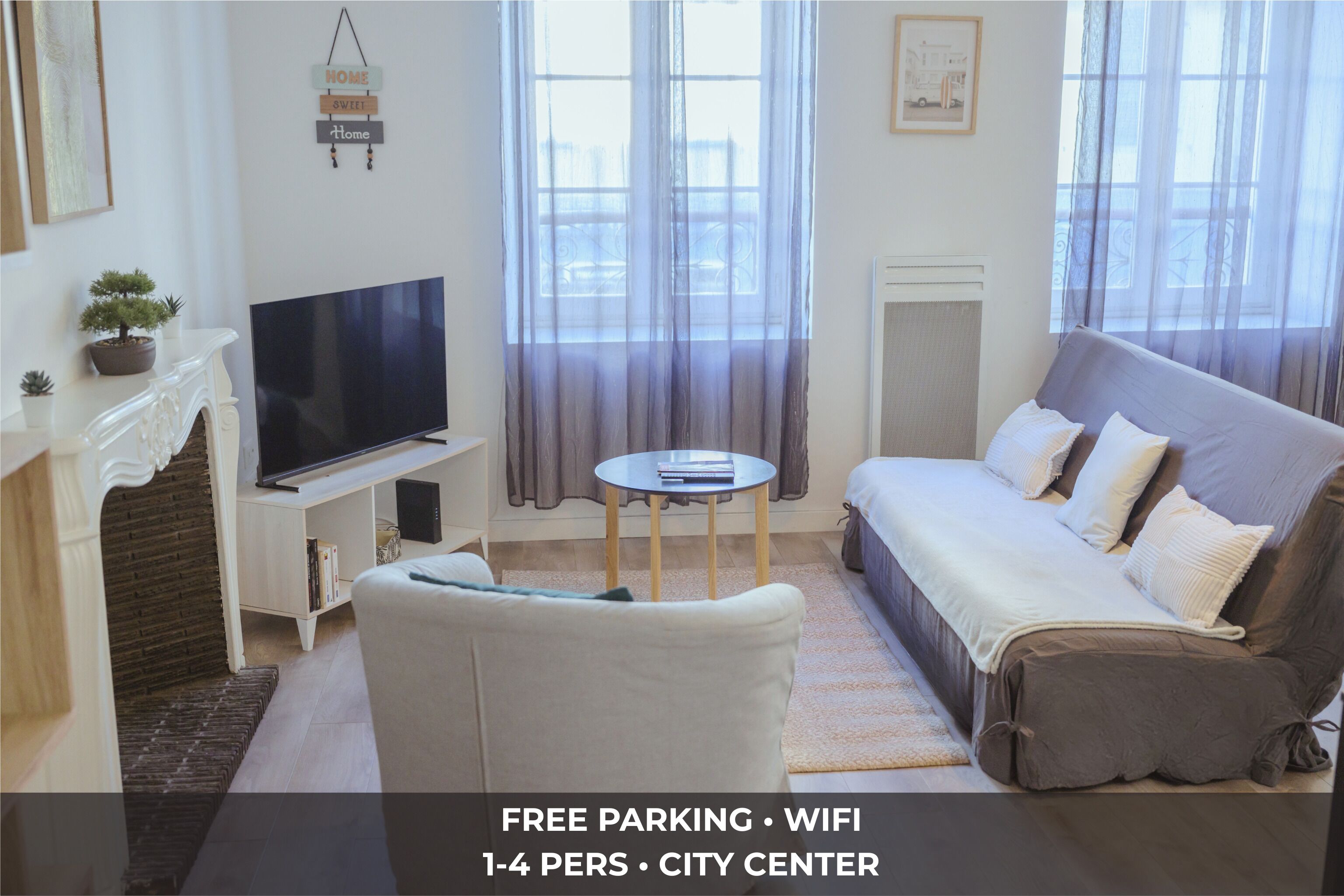 Smart-tv, boeken en een kantoor