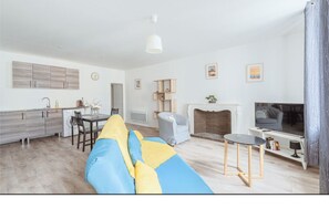 Smart TV, books, offices