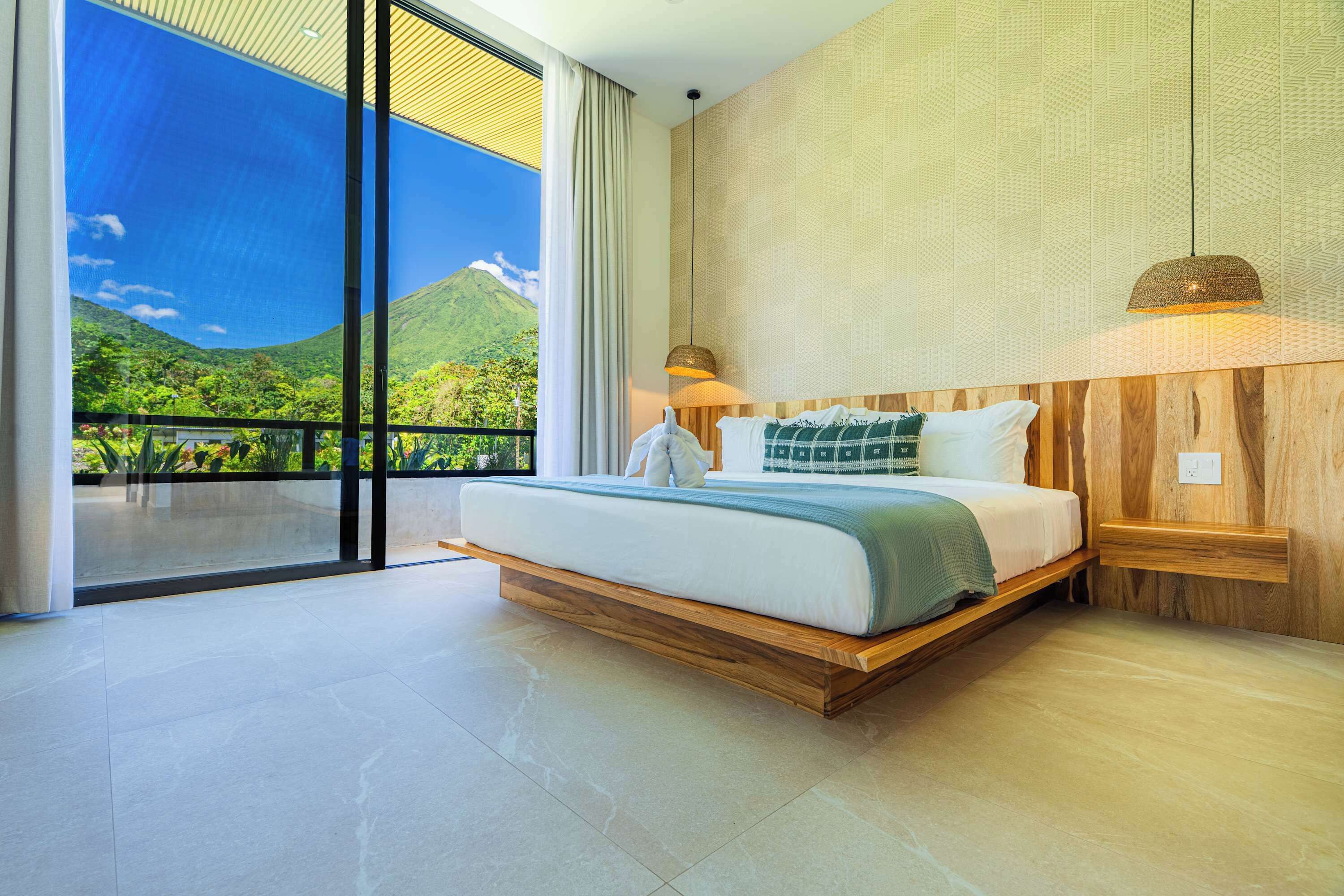 5 dormitorios, tabla de planchar con plancha, wifi gratis y ropa de cama
