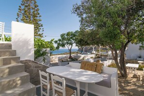 Deluxe appartement, gedeeltelijk uitzicht op oceaan | Terras