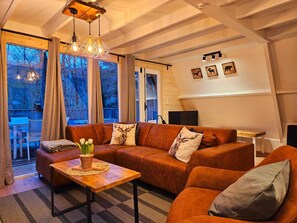 Smart TV - The forest triangle I (chalet 118) Renovated chalet on a vacation park in Durbuy. (Durbuy)