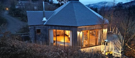 Luxe boomhut, 1 slaapkamer (Silver Birch Adult only) | Individueel gedecoreerd, individueel gemeubileerd, beddengoed