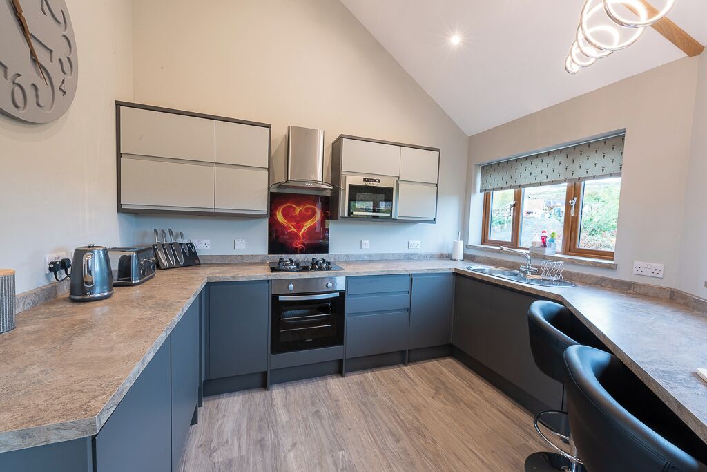 Luxury Tree House, 1 Bedroom (Silver Birch - No Pets) | Individually decorated, individually furnished, bed sheets