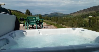 Dalnoid Cottages & Treehouses