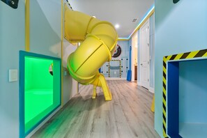 Children’s area - Games Room with Golf Simulator | Themed Kids Bedroom | Private Pool (Kissimmee)