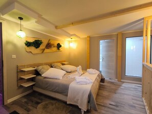 1 slaapkamer, een strijkplank/strijkijzer, wifi, beddengoed