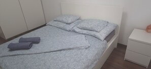 Een kluis op de kamer, verduisterende gordijnen, geluiddichte muren