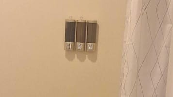 Shower, towels