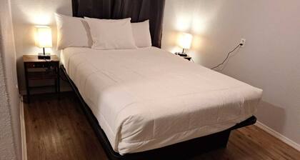 082B Cozy Studio Grand Canyon South Rim Sleeps-2