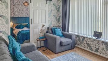 1 bedroom, free WiFi, bed sheets