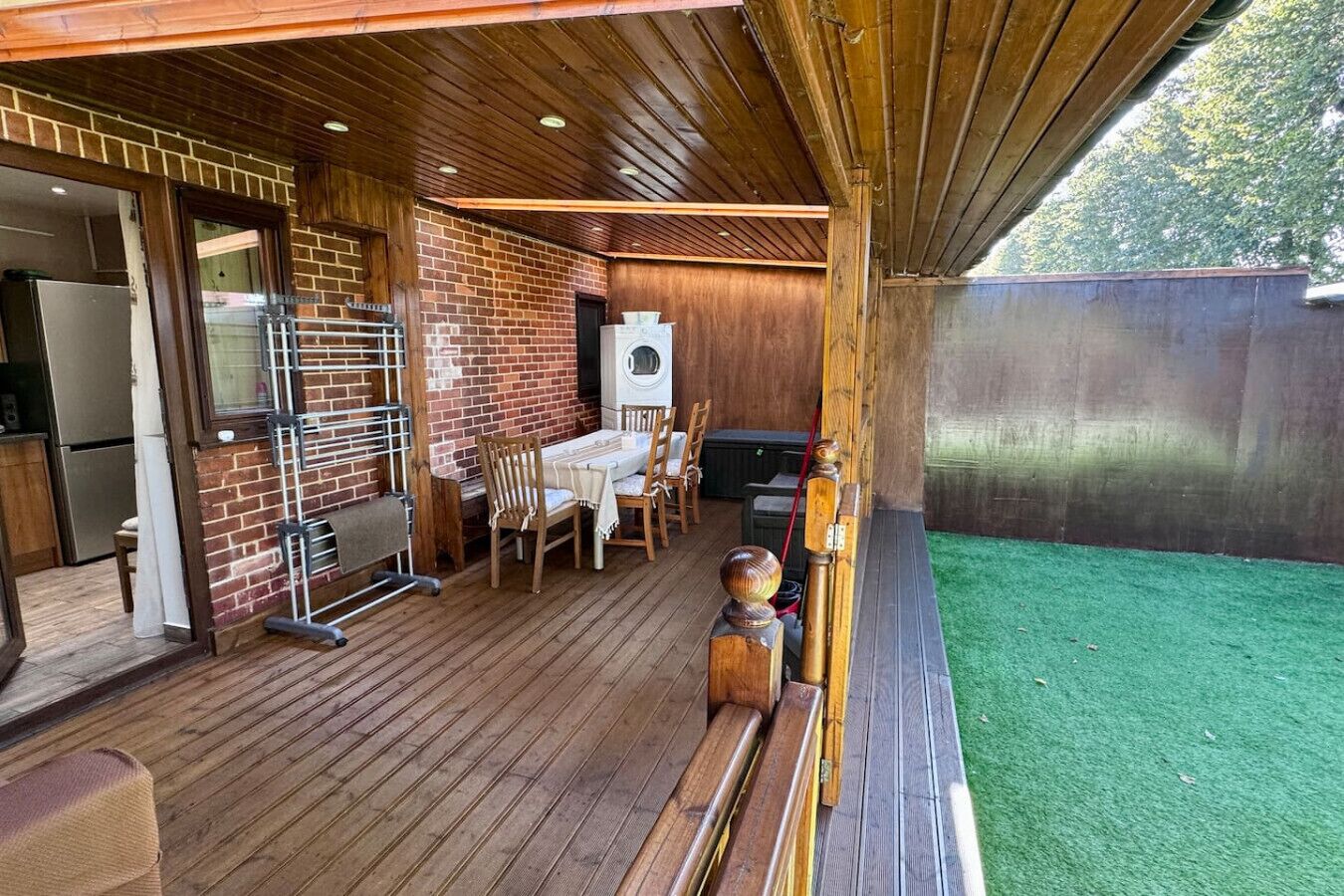 屋外ダイニングエリア