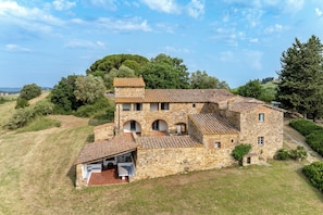 Front of property - In The Heart Of Chianti Pool Wifi View  (Castellina in Chianti)