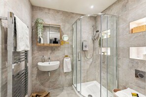 ヘアドライヤー、タオル