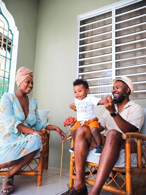 Property grounds - Spacious 7-Bedroom Property with WiFi, AC in beautiful San Juan (San Juan)