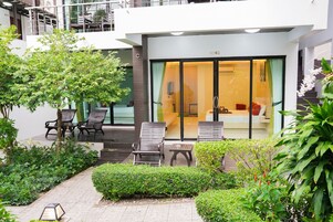 Casa adosada estándar, en edificio anexo | Terraza o patio