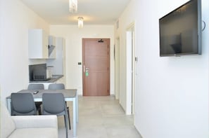อพาร์ทเมนท์, 1 ห้องนอน, ระเบียง | ภายใน