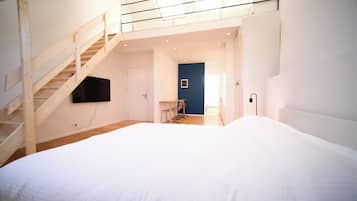 Duplex | 1 bedroom, blackout drapes, iron/ironing board, free WiFi