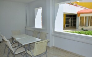 Appartement, 1 chambre, terrasse | Salle à manger