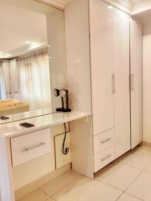 Executive Double Room, Garden View | In-room safe, blackout drapes, iron/ironing board, free WiFi