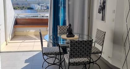 Naturiste Cap d'Agde Port Ambonne 204