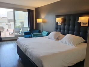 1 bedroom, WiFi, bed sheets - Naturiste Cap d'Agde Jardin d'Eden 126-Couples Only- Swimming Pool Jaccuzzi (Agde)