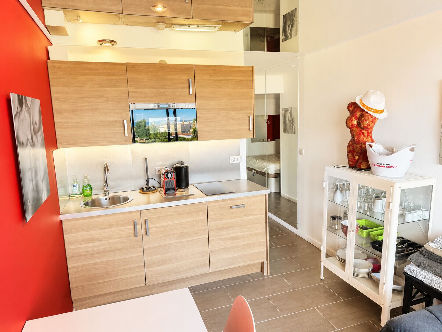 Fridge, microwave, dishwasher, coffee/tea maker