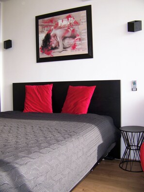 1 chambre, fer et planche à repasser, Wi-Fi, draps fournis