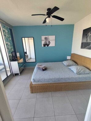 1 chambre, fer et planche à repasser, Wi-Fi, literie fournie