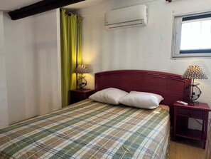 2 slaapkamers, een strijkplank/strijkijzer, wifi, beddengoed