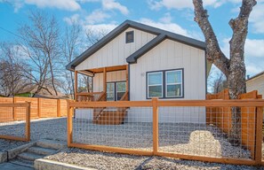 House | 4 bedrooms - Feel Chill and Enjoy 4BR 3BA Near Fun Riverwalk (San Antonio)