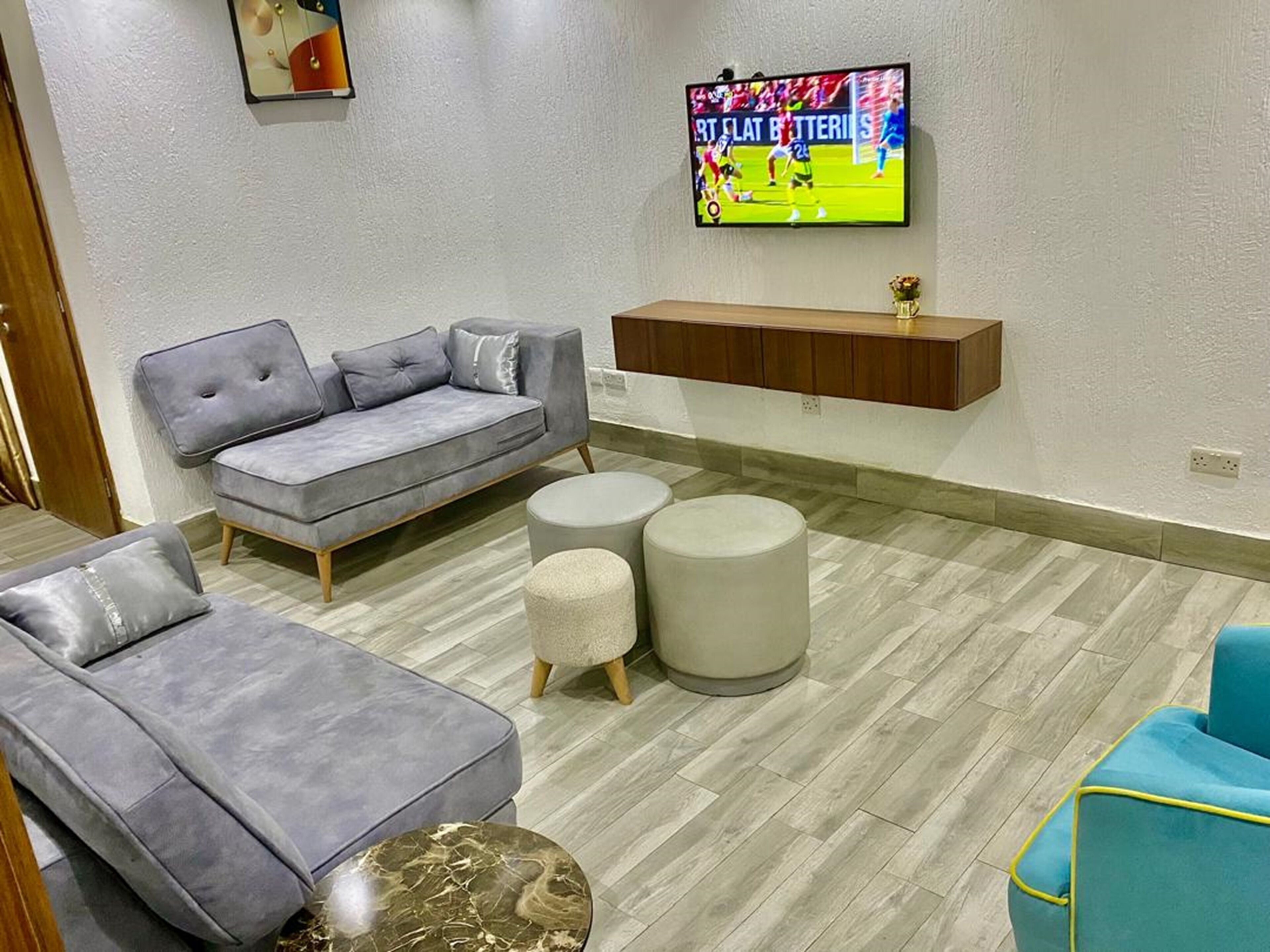 Penthouse, City View | Living area