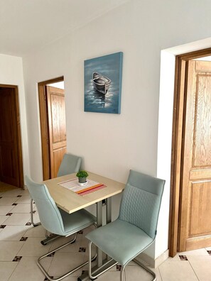 Dining - 2-bedroom apartment in Poreč with WiFi,AC, 4 minutes to the sea, 8 to citycenter (Porec)