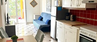 2-bedroom apartment in Poreč with WiFi,AC, 4 minutes to the sea, 8 to citycenter