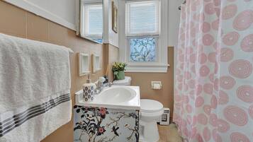 Towels, soap, toilet paper