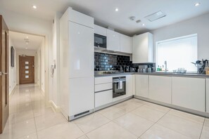 Microwave, oven, dishwasher