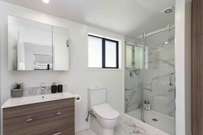 Hair dryer - Relax Unwind Super Fast Internet (Christchurch)