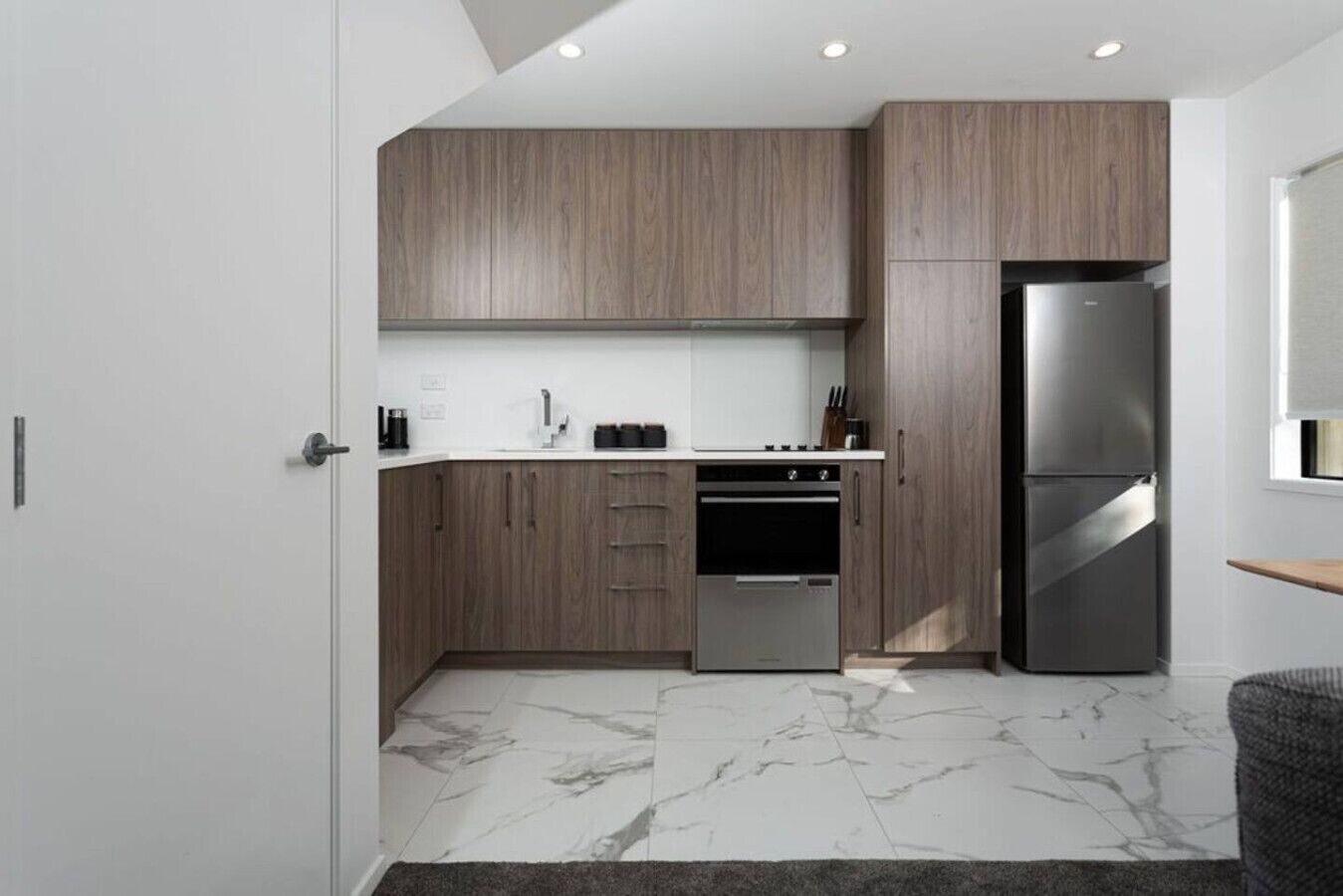 Refrigerador, microondas, horno, placa de cocina