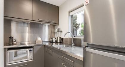 Executive City Pad Free Basement Park CBD 3 Mins