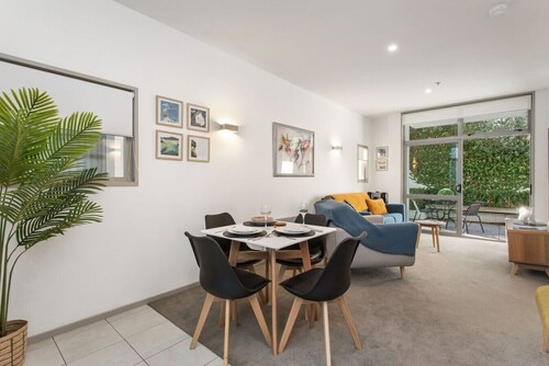 Executive City Pad Free Basement Park CBD 3 Mins